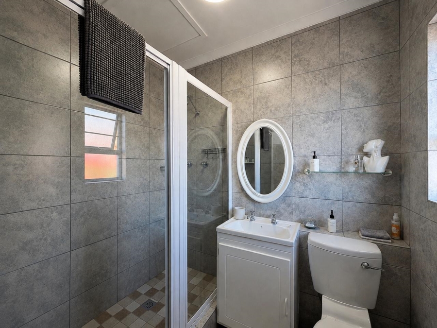 1 Bedroom Property for Sale in Green Point Western Cape